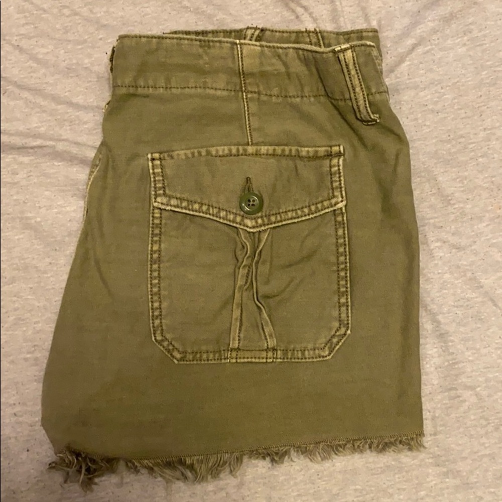 Army green American eagle shorts